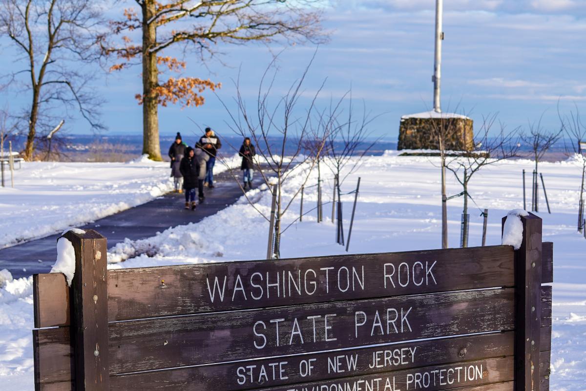 Washington Rock Park Winter Sign